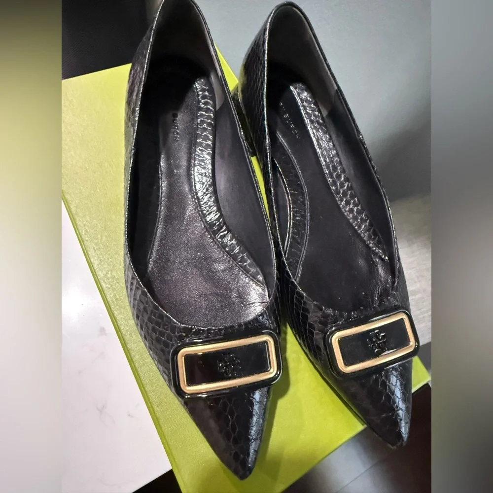 Tory Burch black flats, worn twice. Comes in its original box - Picture 3 of 4